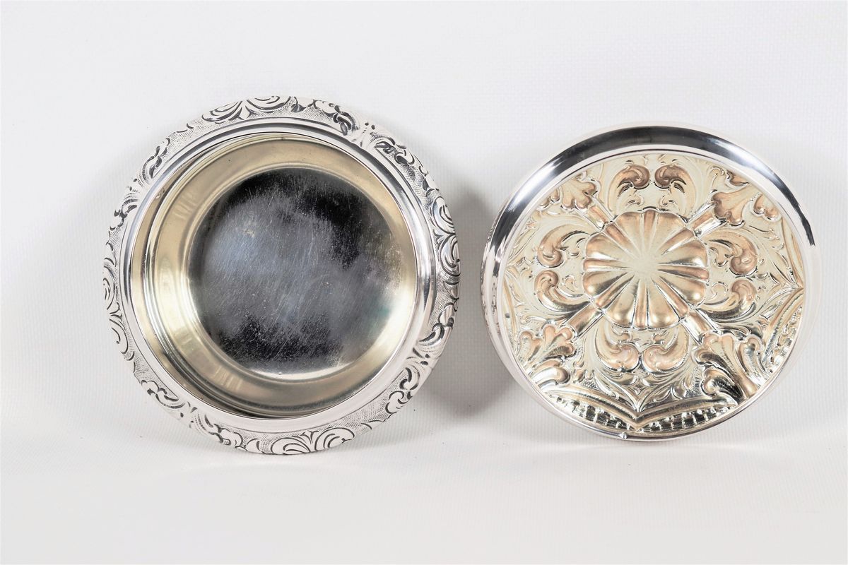 Scatola tonda in argento gr. 270