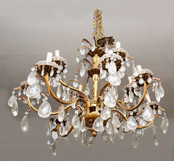 Lampadario in stile Francese in bronzo dorato