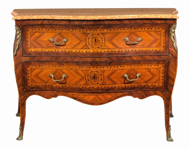 Cassettone napoletano Luigi XV a forma bombata in noce, bois de rose ed ebano viola