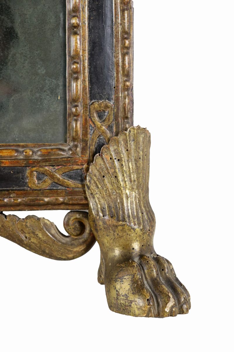 Caminiera lucchese Luigi XVI in legno dorato e laccato nero