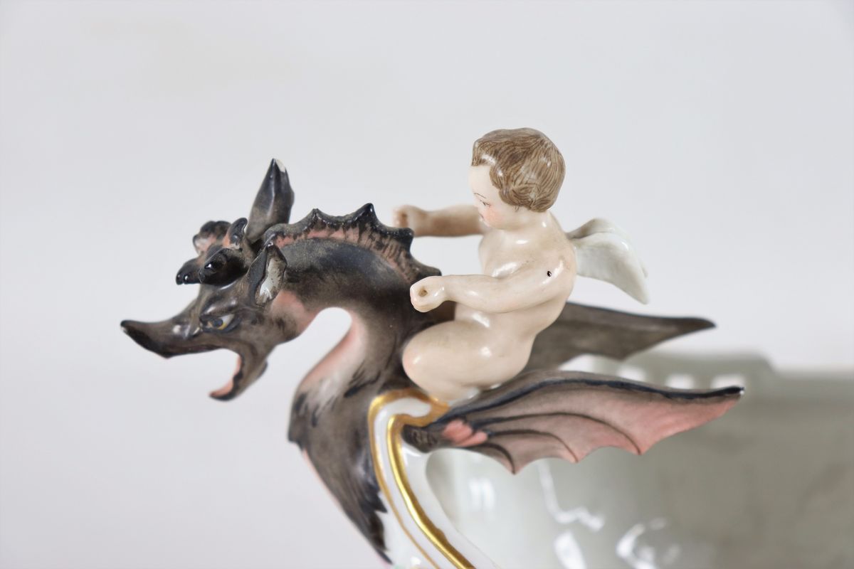 Alzata detta "Nautilus" in porcellana tedesca