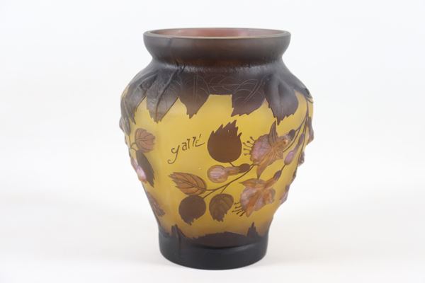 Multilayer glass vase with etched decoration with flower motifs, Gallè imitation