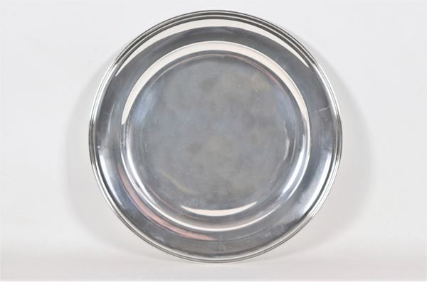 Large round plate in smooth silver gr. 740
