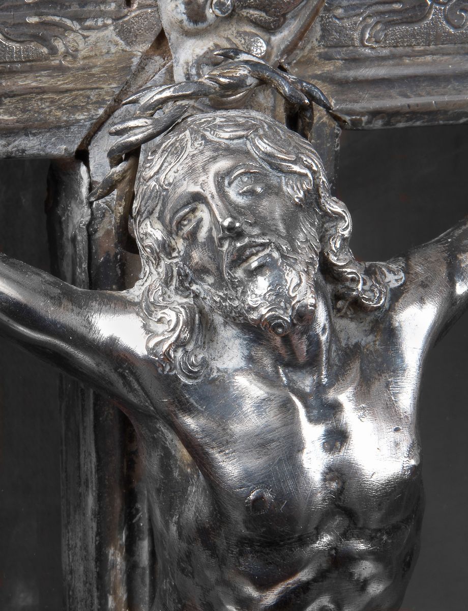 Antico crocifisso in argento Luigi XV