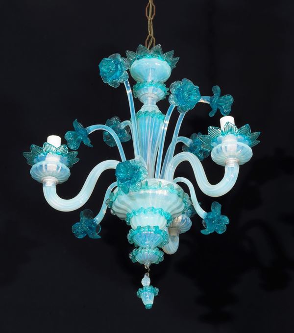 Small chandelier in latex Murano blown glass with applications of flowers and leaves in blue  - Auction Timed Auction - Antiques from Villa all'Olgiata and private collections. - Gelardini Aste Casa d'Aste Roma