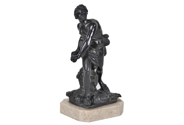 Antica scultura in bronzo "Davide che lancia la fionda"
