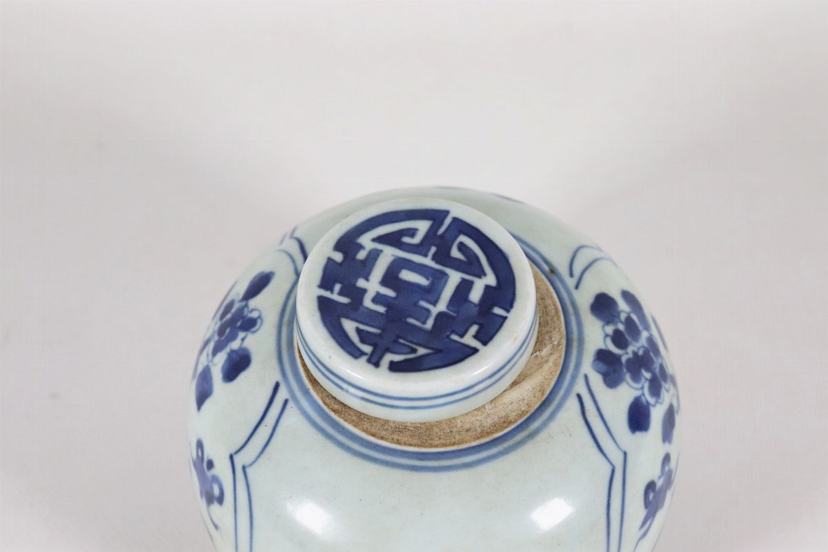 Antica piccola potiche cinese