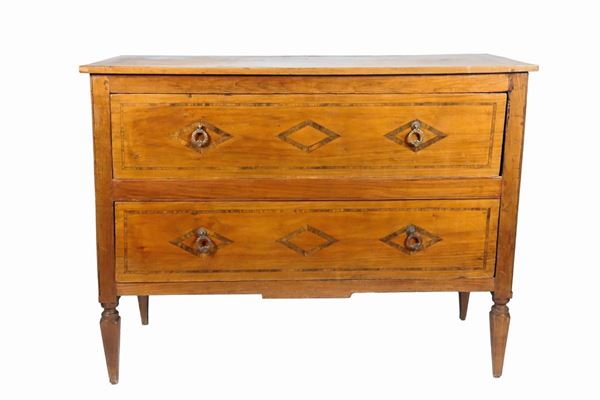 Louis XVI Tuscan chest of drawers in cherry wood with geometric inlays in olive wood