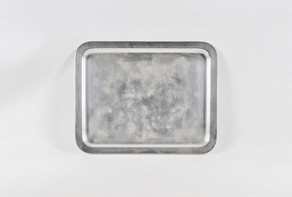 Rectangular tray in silver with raised edge gr. 1450