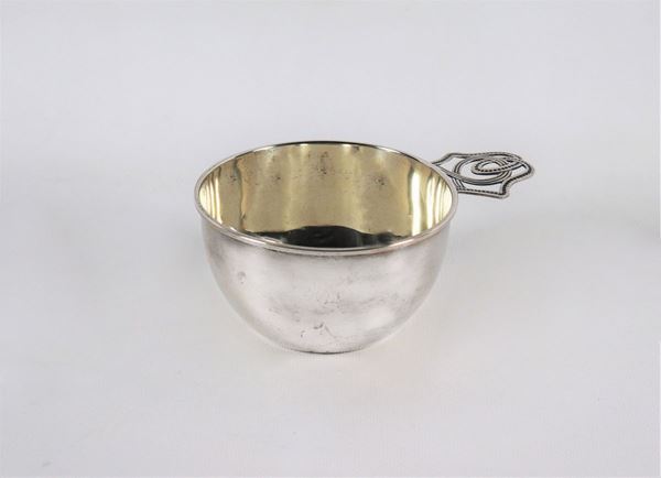 Silver wine tasting cup with chiseled and perforated handle gr. 150