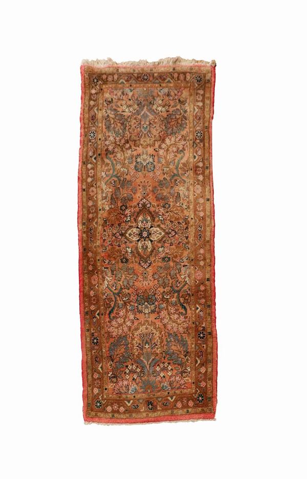 Tappeto persiano Harshang a guida con decorazioni floreali e motivi geometrici m 2,15 x 0,83.