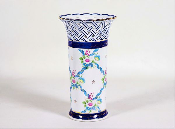 Piccolo vaso francese in porcellana di Limoges bianca e blu