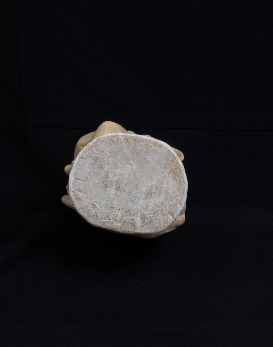 Scultura in marmo di alabastro "Madonna"