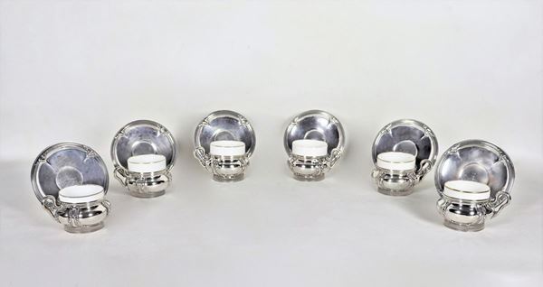 Lot of six white porcelain cups with cup holders and saucers in chiseled and embossed silver gr. 540