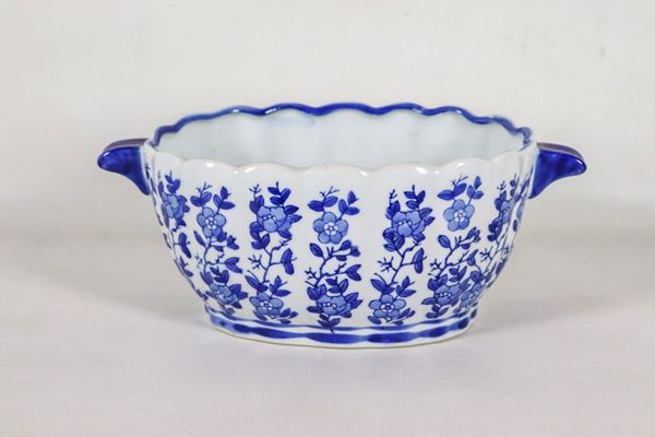 Copenhagen porcelain oval bowl with blue floral decorations, jagged edge and two small handles