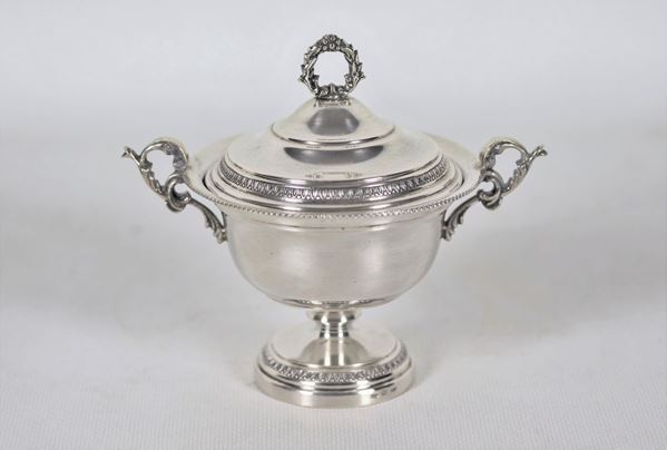 Silver sugar bowl in the shape of an amphora with handles, pommel in the shape of a laurel wreath gr. 160