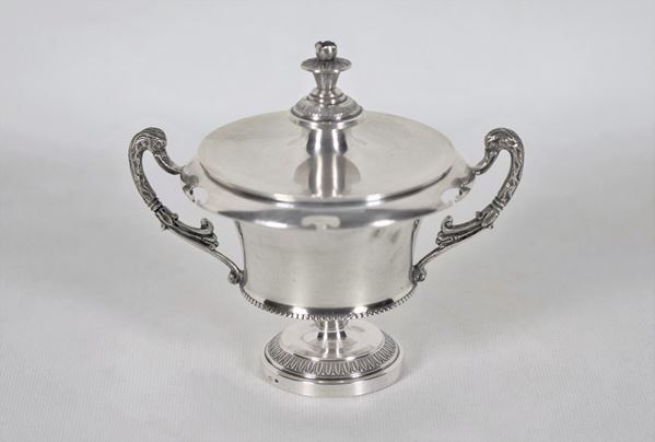Silver sugar bowl in the shape of an amphora with handles in sculptures of swan heads, missing the six teaspoons gr. 260