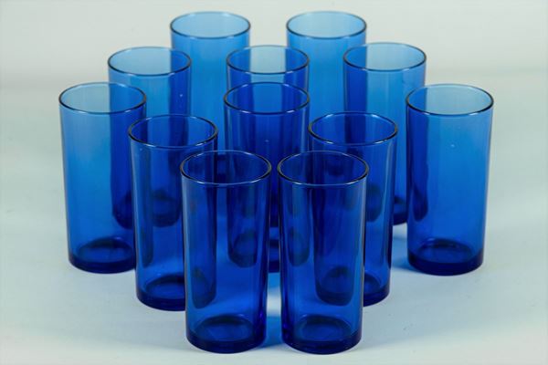 12 drink glasses in half crystal