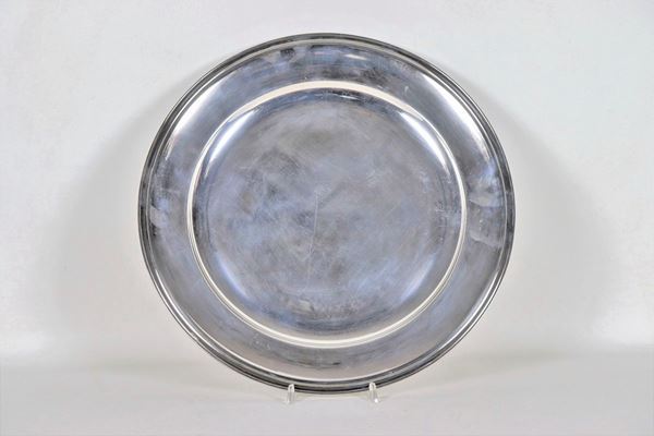Large round silver serving dish with embossed edge gr. 1000