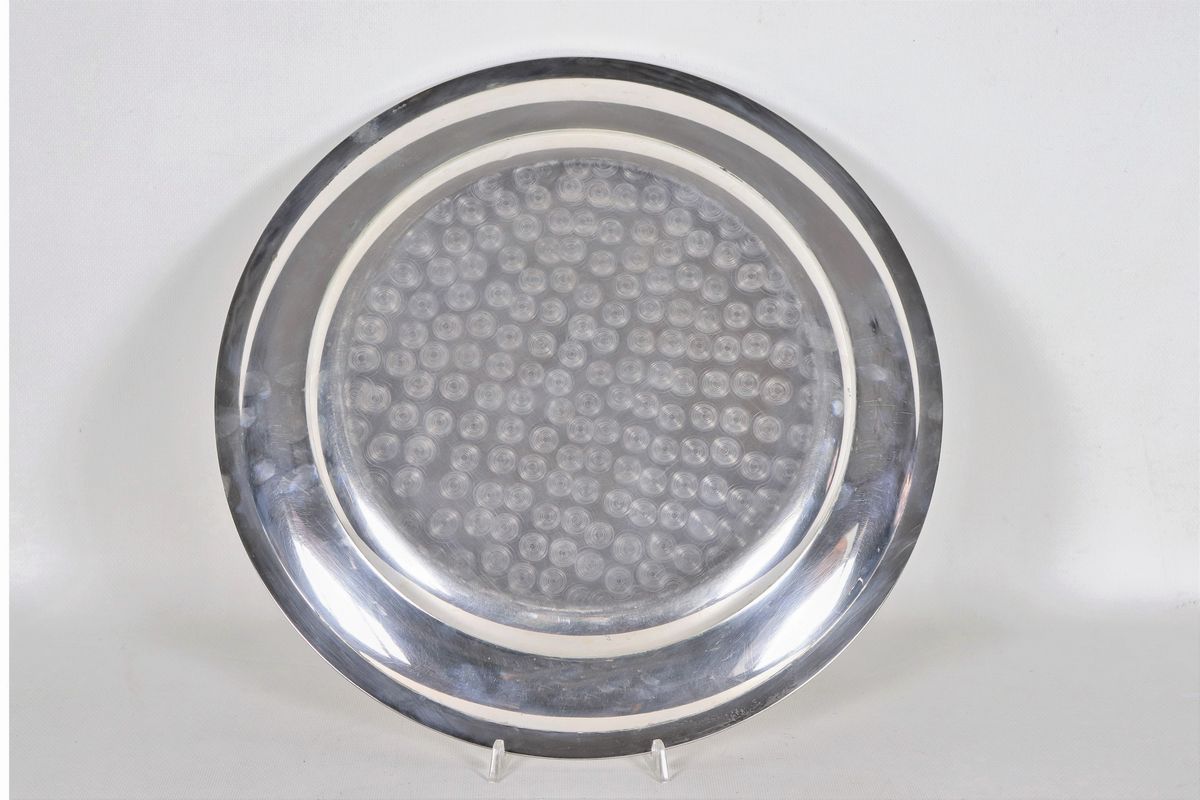 Grande piatto tondo da portata in argento con bordo sbalzato gr. 1000