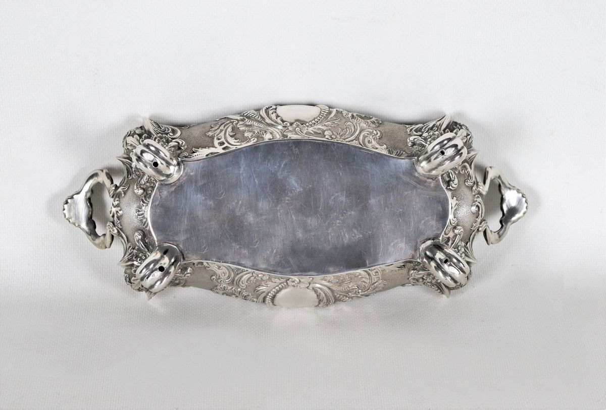 Calamaio in argento cesellato e sbalzato a motivi Luigi XV gr. 960