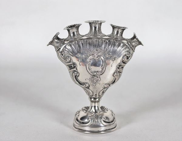 Small silver tulip box gr. 120
