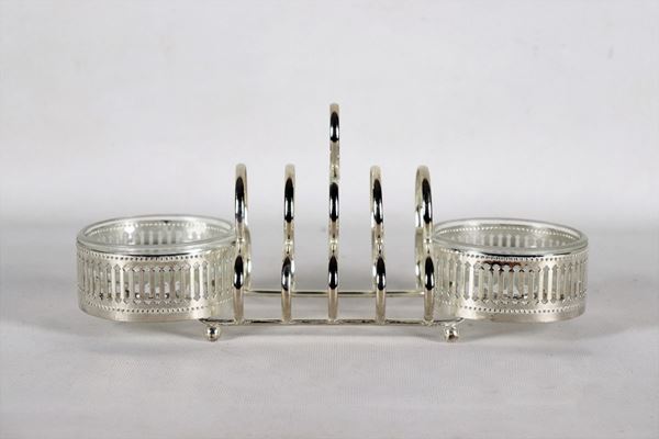 English breakfast set in perforated silver metal
