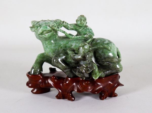 Chinese green jade sculpture "Buffalo with children"