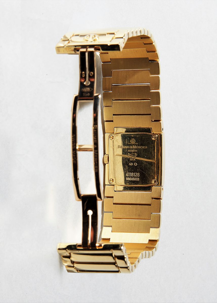 Orologio bracelet da donna in oro giallo K18 Marca Baume & Mercier modello Catwalk, cassa quadrat...