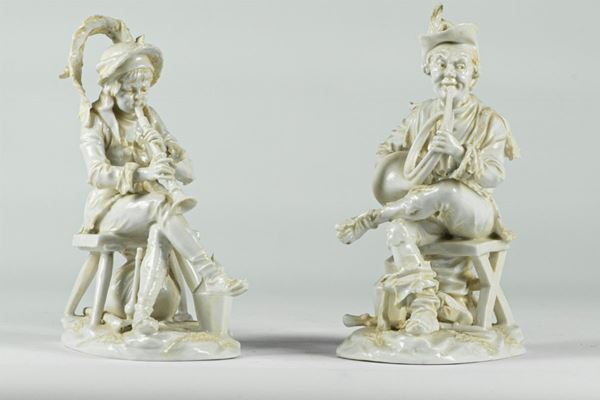 Coppia di Statuine &quot;Suonatori&quot; 
