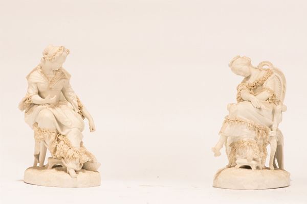 Coppia di Statuine &quot;Fanciulle in poltrona&quot;