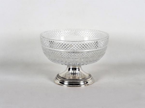 Round fruit bowl in worked Bohemian crystal with chiseled and embossed silver base with Empire motifs
