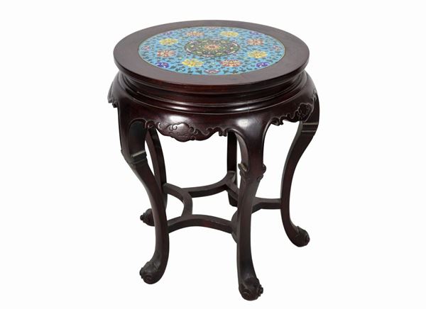 Chinese base in teak wood with top in cloisonné polychrome enamels with floral motifs