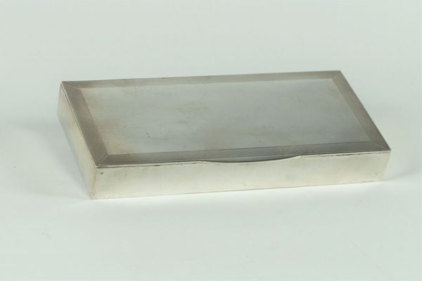 Cigarette case in wood and silver