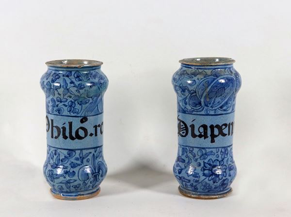 Pair of pharmacy albarelli in majolica from Faenza in blue monochrome