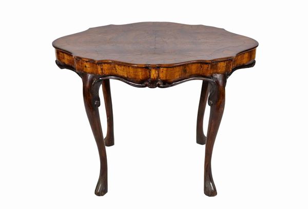 Venetian oval-shaped coffee table in walnut and briar walnut