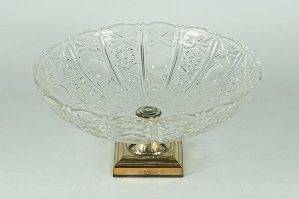 Round fruit bowl in Bohemian crystal  - Auction Timed Auction - Antiques, Furniture, Paintings from the 17th to the 20th Century, Silver, Various Meissen and Ginori Porcelains, Icons, Bronzes, Miscellaneous - Gelardini Aste Casa d'Aste Roma