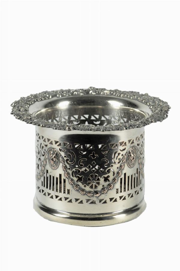 English Victorian bottle holder in sheffield  - Auction Antique paintings, furniture, furnishings and art objects. - Gelardini Aste Casa d'Aste Roma
