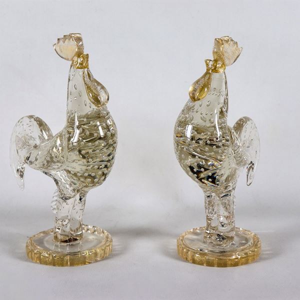 "Galli", coppia di sculture in vetro soffiato di Murano lavorato a bolle