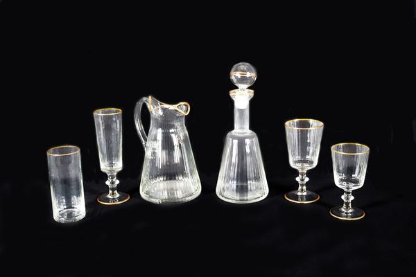 Servizio di bicchieri in cristallo con scannellature e bordi in oro zecchino (40 pz)