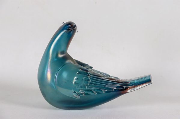 Scultura "Colomba" in vetro soffiato di Murano blu madreperlato