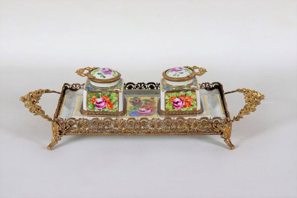 French inkwell in Limoges porcelain, with polychrome floral decorations and trimmings in gilded, embossed and chiseled metal