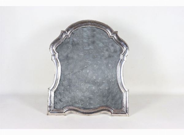 Antica grande specchiera da tavolo in argento cesellato e sbalzato a motivi Luigi XV