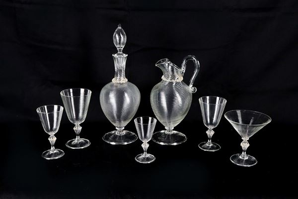 Servizio di bicchieri in cristallo e vetro soffiato di Murano lavorato a spirali (33 pz)