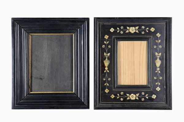Lot of two antique frames in ebonized wood, one with ivory inlays