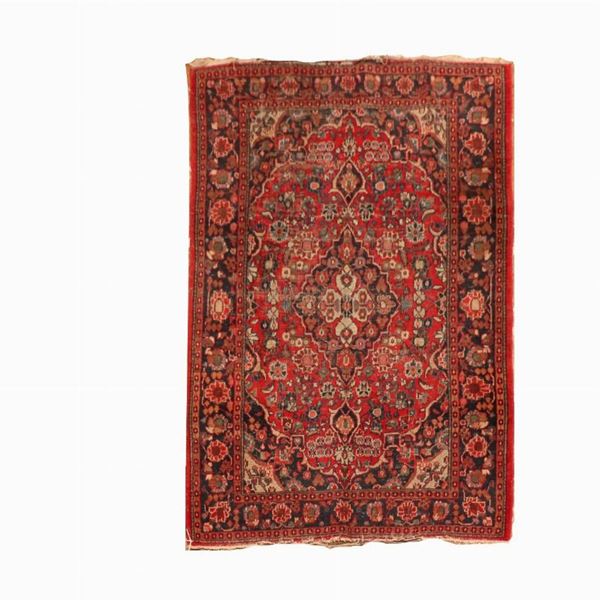Tappeto Saveh a motivi geometrici e floreali su fondo rosso, bordure blu, M. 1,95 x 1,30