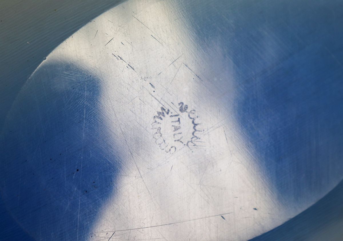 Centrotavola ovaloide in vetro di Murano firmato Venini