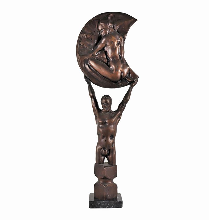 Firmata e datata 1990. "Senza titolo", scultura in bronzo sorretta da basetta in marmo nero