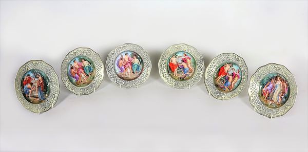 Lot of six small wall plates in German Dresden porcelain, with openwork edges and polychrome central medallions with mythological scenes