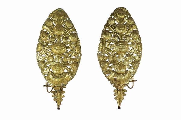 Pair of "Palme" appliques in gilded copper, embossed and chiseled with leaf and flower motifs